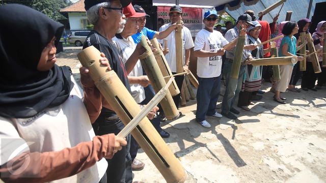 20160731-Bermodal Kentongan, Warga Manggarai Tolak Penggusuran oleh PT KAI-Jakarta