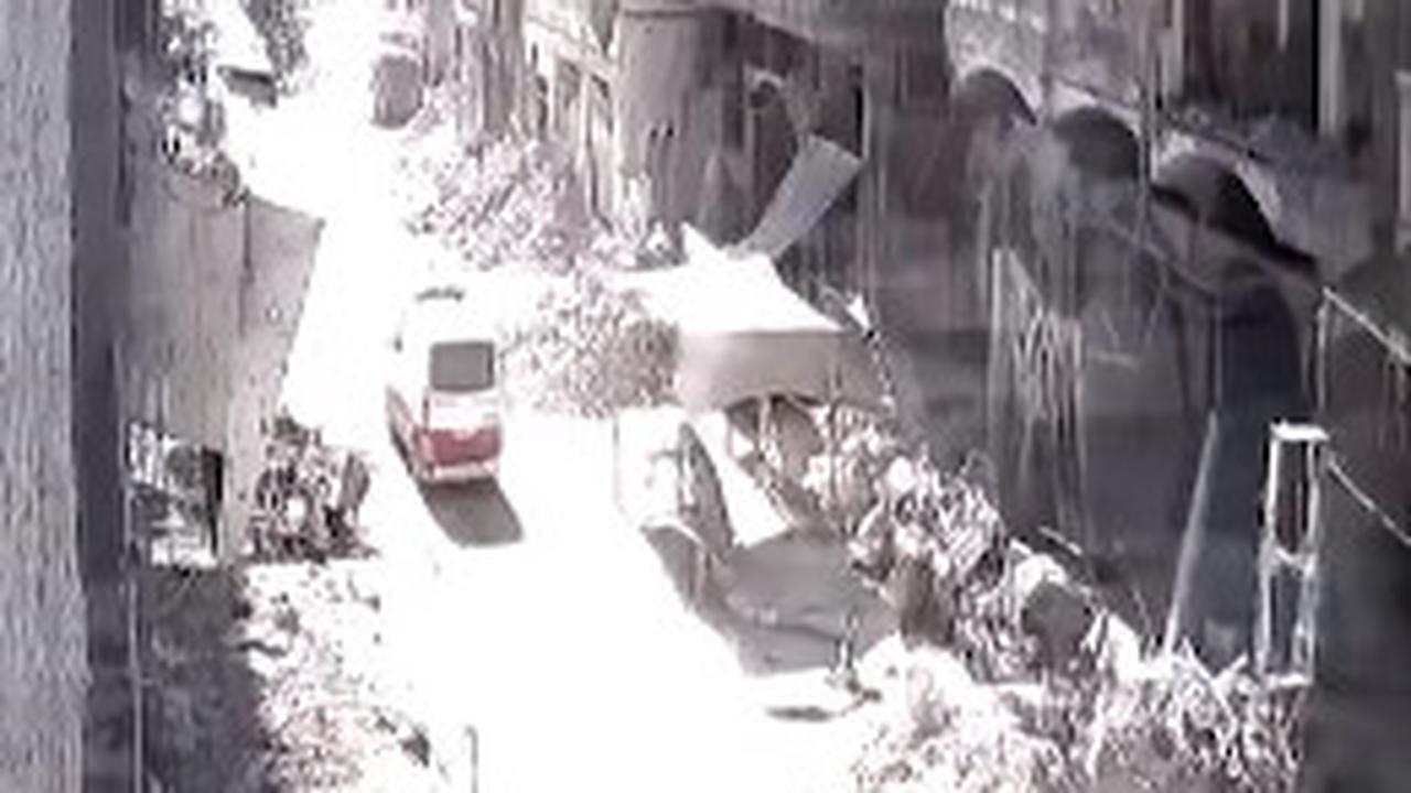 Rekaman Video Israel Mengebom Mobil Ambulans Penuh Pasien di Gaza Utara