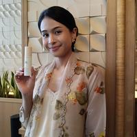 Curhat Maudy Ayunda Nyaris Tak Bisa Produksi Lip Balm Andalan karena Tengkawang Kalimantan