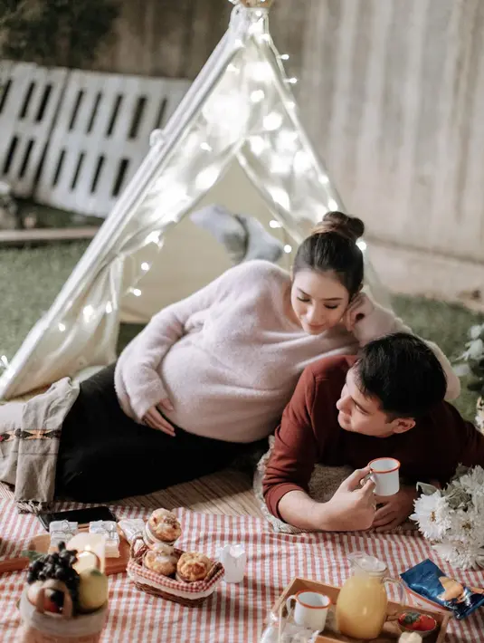 Rizky Alatas dan Adzana Bing Slamet (Instagram/adzanabs)