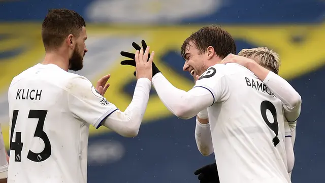 FOTO: Kalah 1-3 dari Leeds United, Tottenham Masih Malu-Malu ke Lima Besar - Patrick Bamford