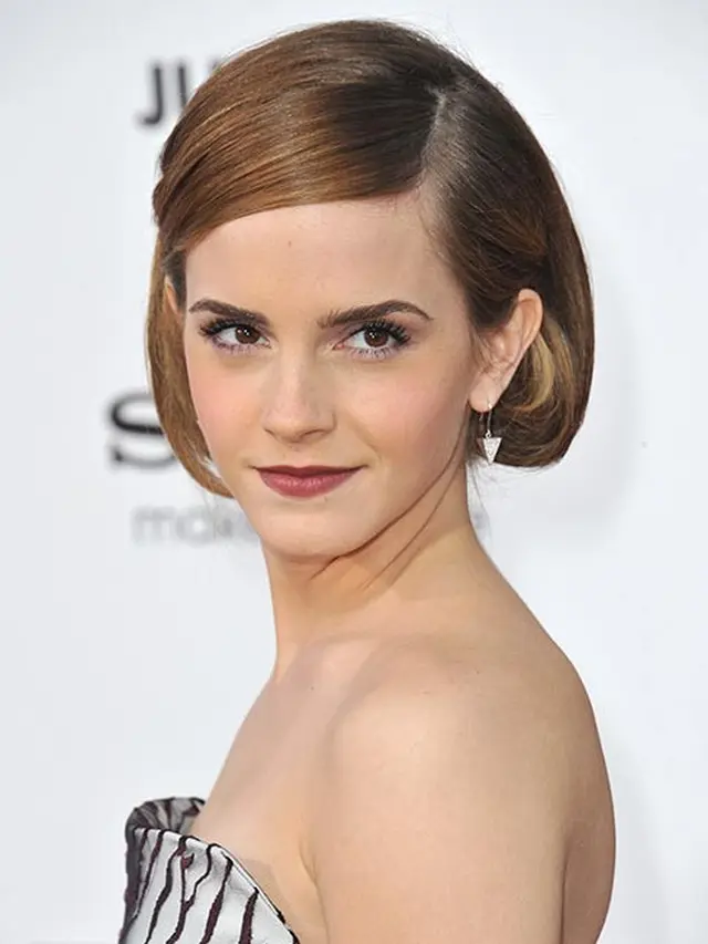 Red carpet bob/shutterstock