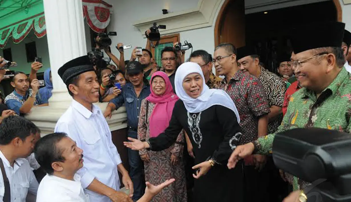 Kunjungan yang dilakukan pada Sabtu (03/05/14) bertujuan menunjuk Khofifah sebagai Juru Bicara (Jubir) dalam pencapresan Jokowi  (Liputan6.com/Herman Zakharia)