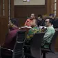 Menpora Imam Nahrawi (kedua kanan) menjadi saksi pada sidang lanjutan suap dana hibah Kemenpora untuk KONI dengan terdakwa Deputi IV Bidang Peningkatan Prestasi Kemenpora, Mulyana serta Adhi Purnomo dan Eko Triyanta di Pengadilan Tipikor, Jakarta, Kamis (4/7/2019). (Liputan6.com/Helmi Fithriansyah)