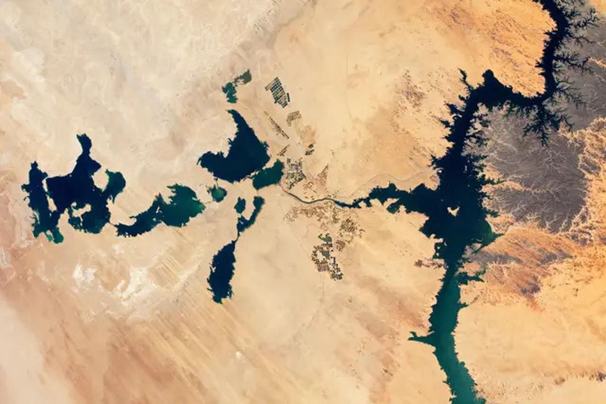 6 Danau yang Masih Ada di Gurun Sahara, Jadi Keajaiban Alam Tak Terduga