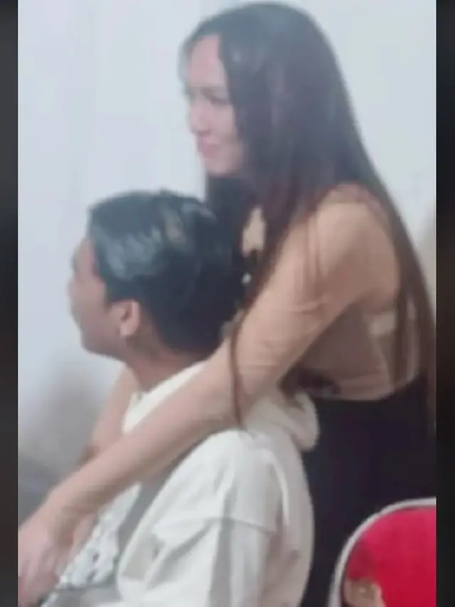 Happy Asmara dan Seorang Pria Diduga Gilga Sahid