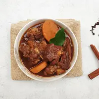 Resep Semur Daging Kentang Betawi./Copyright&nbsp;shutterstock.com/g/Nur+El+Imany