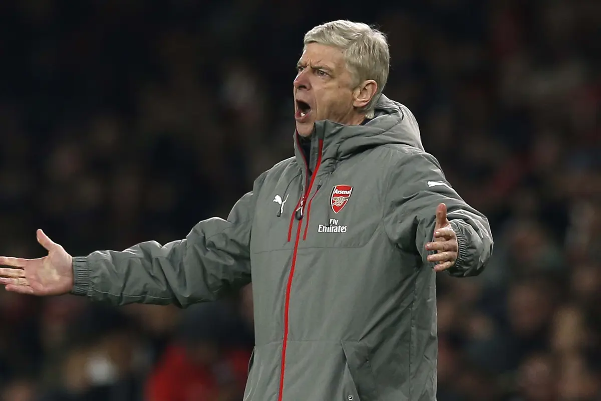 Arsenal Terpeleset di Emirates Stadium 