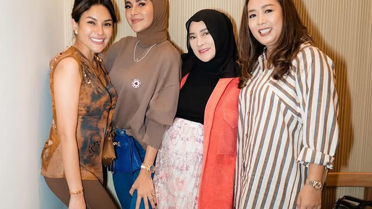 9 Potret Seleb yang Hadir di Pembukaan Resto Nikita Mirzani, Ada Raffi Ahmad hingga Olla Ramlan