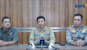 Kepala Badan Nasional Penanggulangan Bencana (BNPB) Suharyanto saat menggelar Konferensi Pers terkait update kondisi bencana banjir dan longsor di sejumlah provinsi di Sumatera. (Istimewa)