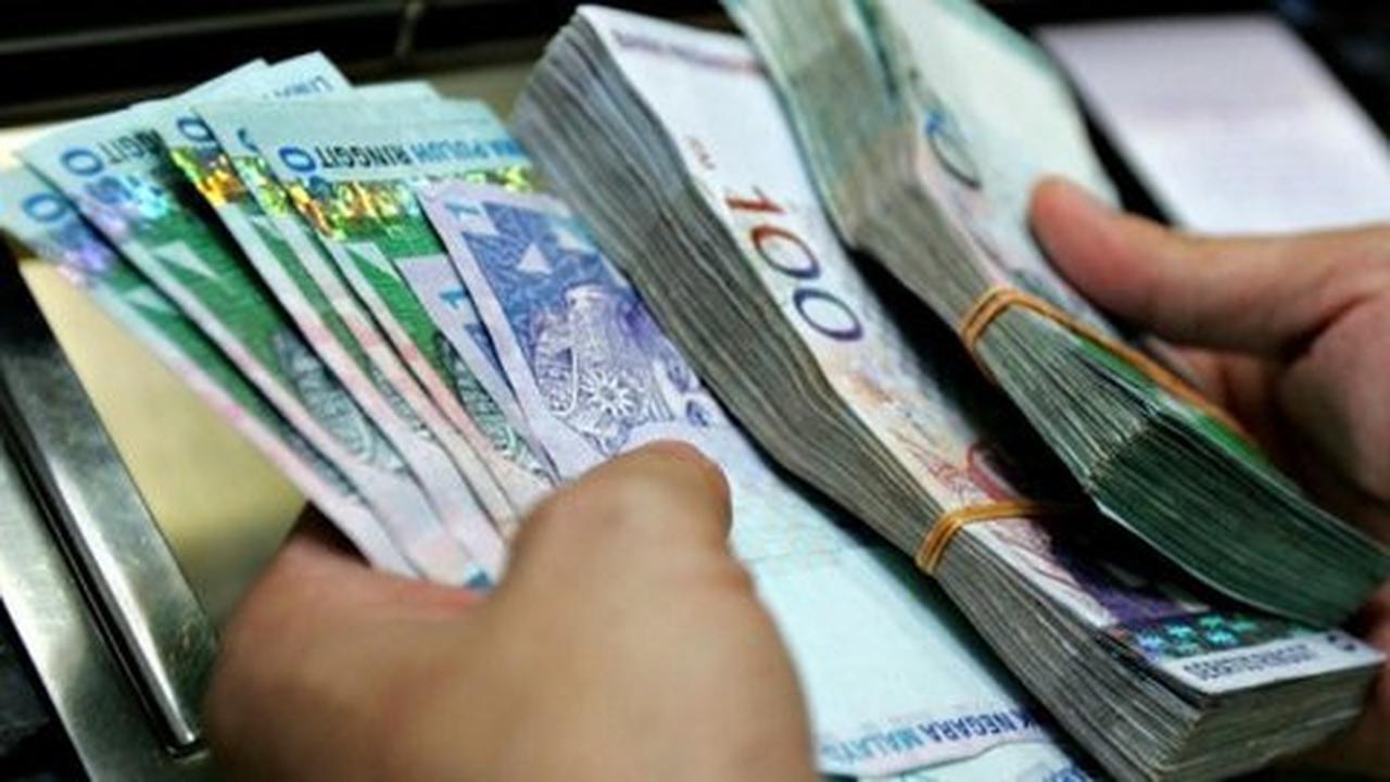 Makin parah, Ringgit Malaysia sentuh titik terendah dalam 17 tahun