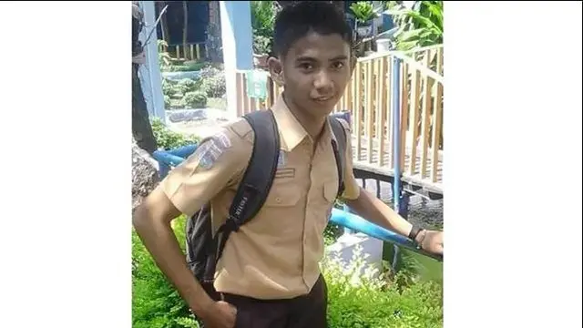 6 Foto Lawas Artis Cowok saat Pakai Seragam Pramuka, Curi Perhatian