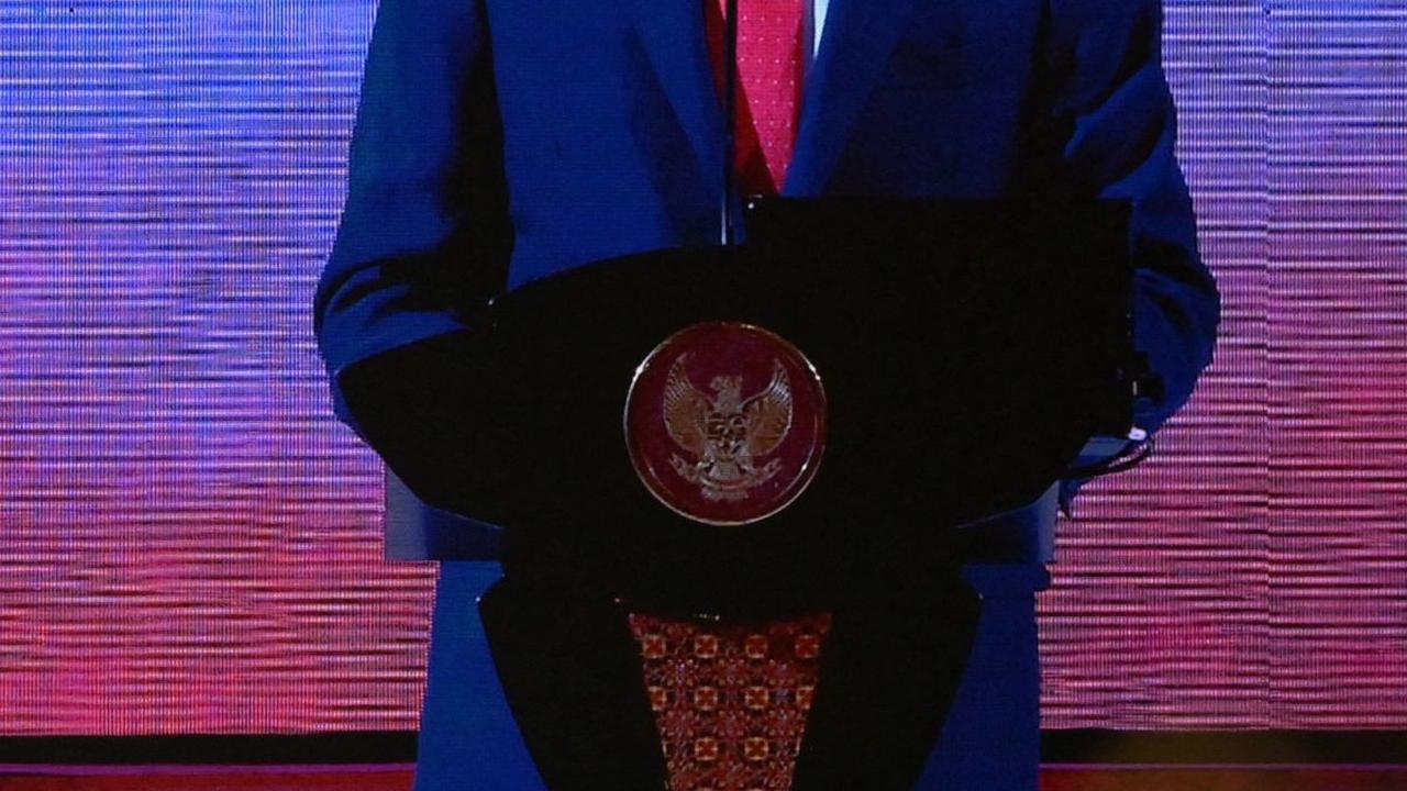 "Walaupun harus berlayar di tengah badai kita sebagai para pemimpin ASEAN harus memastikan bahwa kapal ini mampu terus melaju berlayar, dan kita harus menjadi nakhoda di kapal kita sendiri, untuk mewujudkan perdamaian stabilitas kemakmuran bersama," tutur