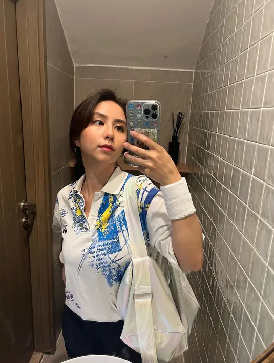 [Instagram/clairineclay]