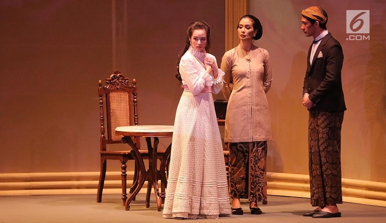 FOTO: Penampilan Chelsea Islan, Reza Rahadian dan Marsha ...