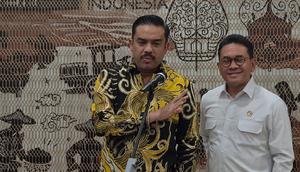 Menteri Usaha Mikro Kecil dan Menengah (UMKM), Maman Abdurrahman sepakat baju bekas impor ilegal tidak langsung dimusnahkan. Namun, bisa dicacah untuk diolah kembali.