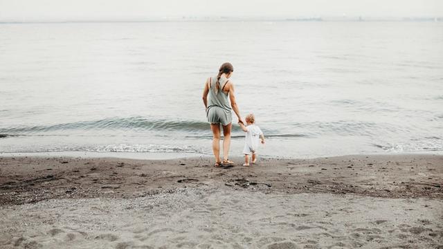 Zodiak yang Punya Sifat Keibuan