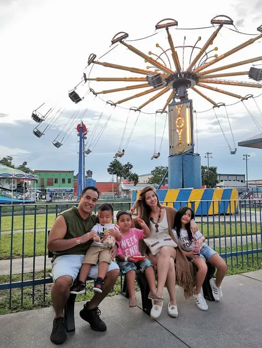 Nia Ramadhani dan Ardie Bakrie