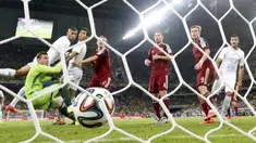Aljazair meraih tiket ke babak 16 besar Piala Dunia 2014 di Brasil. Hasil imbang 1-1 melawan Rusia pada laga pamungkas Grup H sudah cukup bagi Aljazair mendampingi Belgia. 