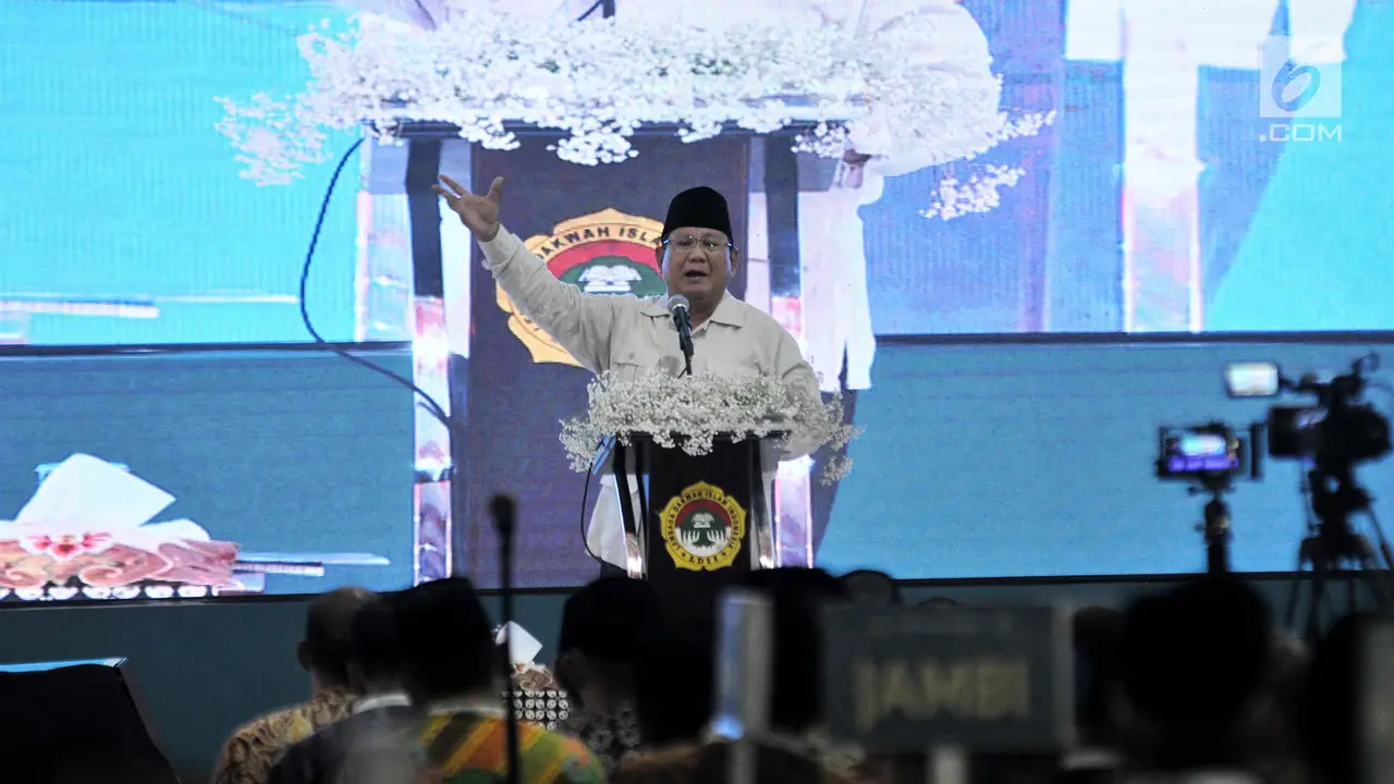 Kehangatan Prabowo Subianto Saat Hadiri Rakernas LDII
