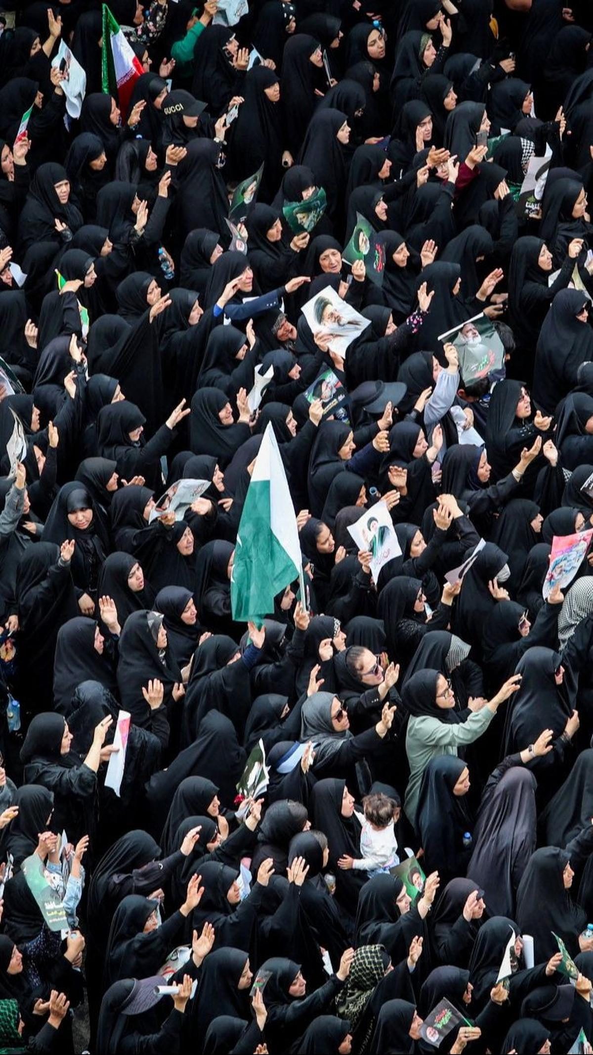 Jenazah Ebrahim Raisi tiba di Kota Masyhad, yang merupakan kampung halamannya, untuk dimakamkan.&nbsp;Foto: Iran's Presidency/WANA via REUTERS