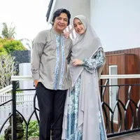 Adelia Pasha dan Pasha Ungu kompak kenakan baju lebaran serasi/dok. Nigoya Syar'i