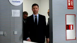 Secara resmi, Real Madrid mengumumkan dalam sebuah pernyataan pada 25 Mei 2025, bahwa Xabi Alonso telah ditunjuk sebagai pelatih baru menggantikan Carlo Ancelotti. (Thomas COEX/AFP)