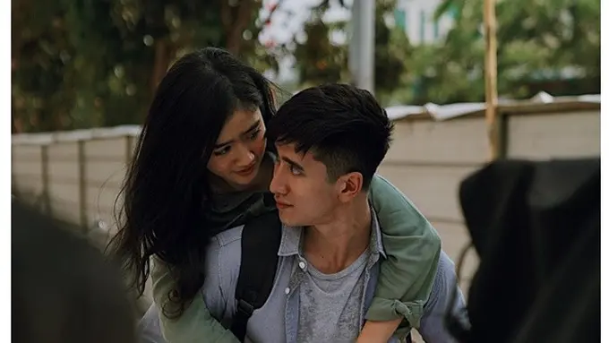 Netizen Doakan Jadian, Ini 5 Potret Kedekatan Verrel Bramasta dan Febby Rastanty