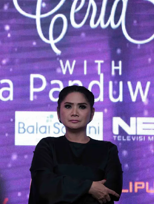 Berbagai persiapan telah dilakukan oleh salah satu penyanyi terbaik ini demi konsernya. Ya tentunya juga akan menyiapkan dengan konsep berbeda dari konser-konser sebelumnya. (Deki Prayoga/Bintang.com)