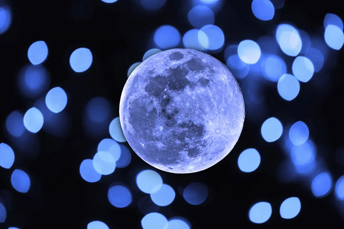 6 Fakta Unik Blue Moon yang Mungkin Belum Kamu Ketahui