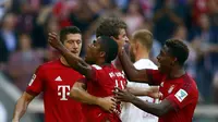 TIPIS - Bayern Munchen menang tipis 2-1 melawan Augsburg. (REUTERS/Michael Dalder)