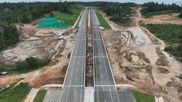 PT Waskita Karya (Persero) Tbk tengah membangun jembatan satwa di sekitar Tol IKN Seksi 3B Segmen KKT Kariangau-Simpang. (Foto:Waskita Karya)