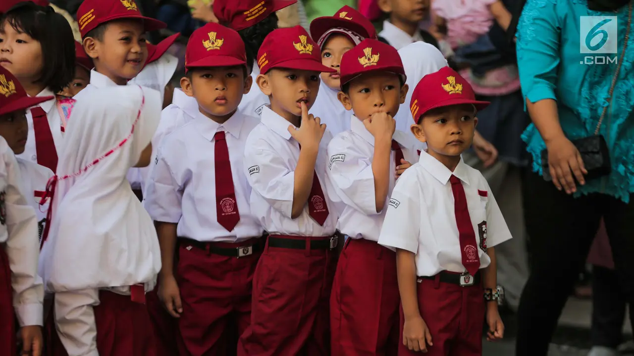 Hari Pertama Masuk Sekolah