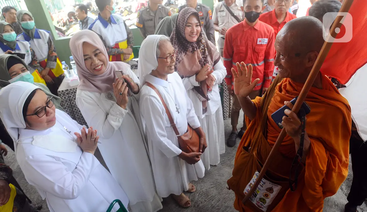Sebanyak 32 Baksi itu akan berkumpul dengan ribuan Biksu lain dari seluruh dunia yang akan merayakan Trisuci Waisak pada tanggal 4 Juni 2023. (merdeka.com/Arie Basuki)