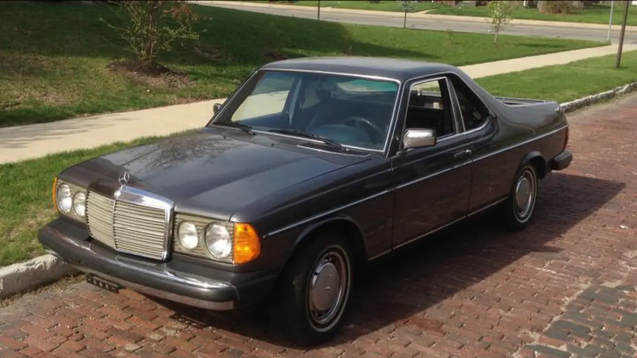 Mercedes Wagon ini Disulap Jadi Pikap Old School
