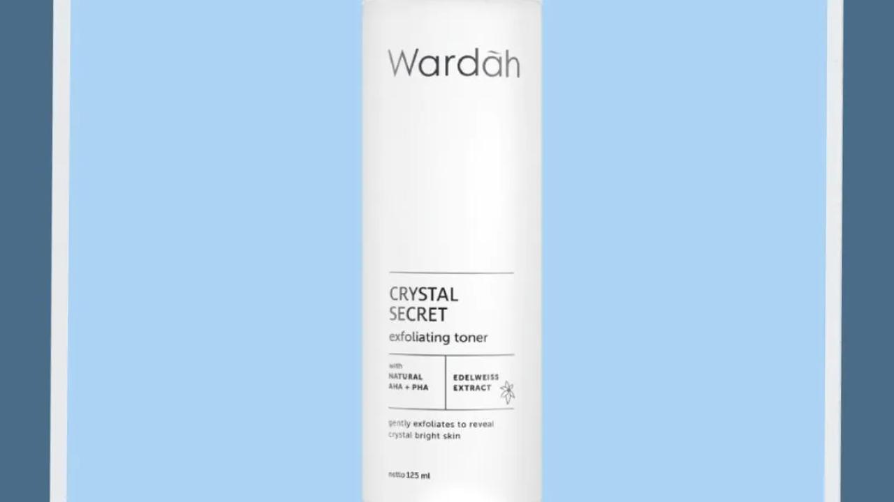 5. Wardah Crystal Secret Exfoliating Toner (125 ml) - Rp80.000
