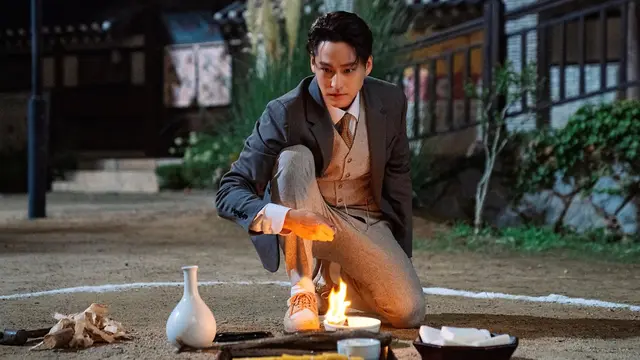 Gaya Karismatik Kim Bum dalam Drama Tale of the Nine Tailed 1938