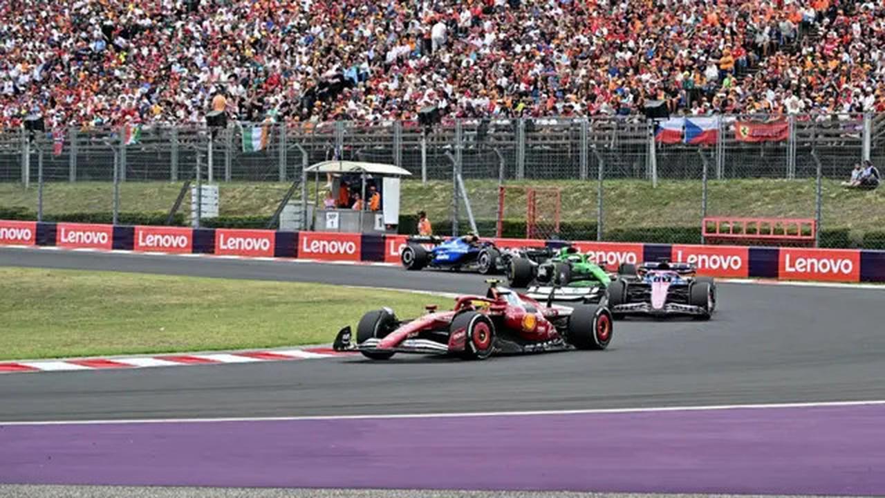 Ekspektasi Bodoh Ferrari Bikin Musim Debut Lewis Hamilton Berantakan