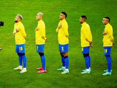 Timnas Brasil selalu dihuni para pemain berkualitas dan berlabel bintang dari masa ke masa termasuk tim yang akan berlaga di Piala Dunia 2022 Qatar nanti. Tim Samba saat ini memiliki harga skuad yang mencapai 1,14 miliar euro atau senilai Rp18,3 triliun. (AFP/Mauro Pimentel)
