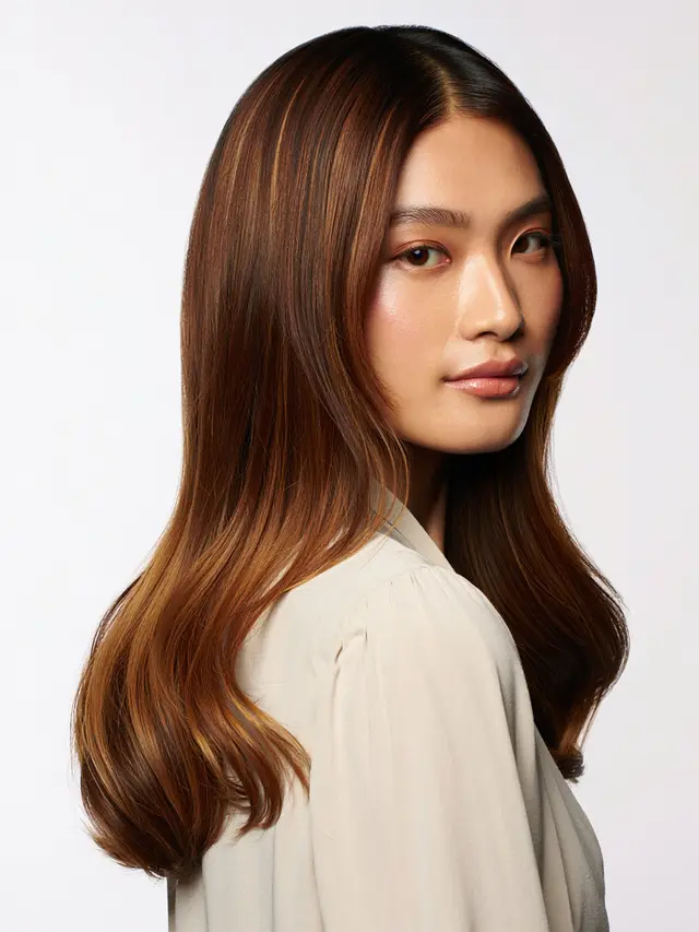 Warna Rambut Agar Terlihat Muda dan Kulit Cerah
