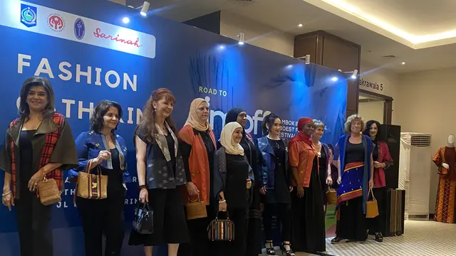 Kain Tenun khas Lombok, credit: Anisha Saktian Putri