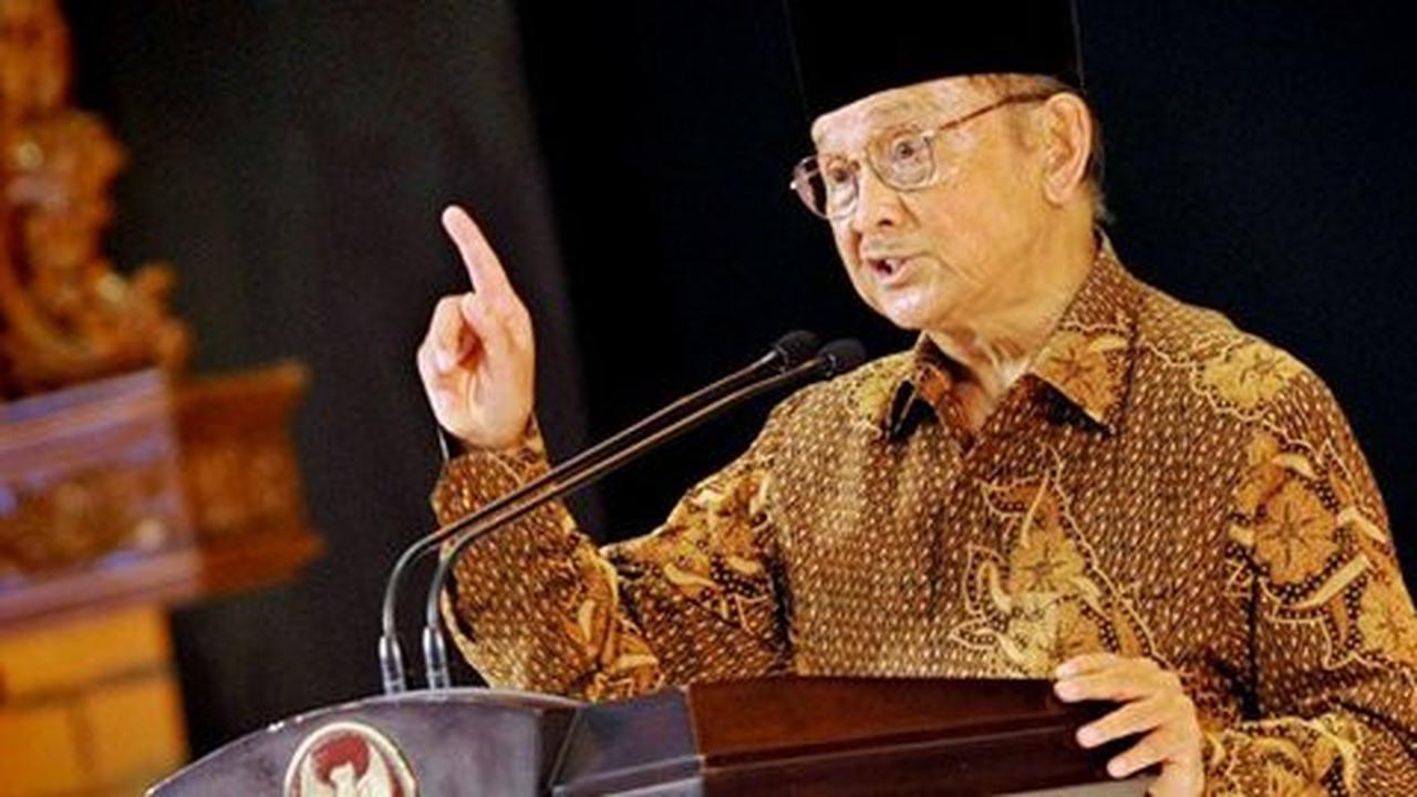 BJ Habibie penemu pesawat terbang