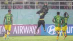 Ada pemandangan unik dan menarik yang dilakukan para pemain Timnas Mali U-17 saat merayakan kemenangan 3-0 atas Argentina pada laga perebutan tempat ketiga Piala Dunia U-17 2023 di Stadion Manahan, Solo, Jumat (1/12/2023) malam WIB. Seperti apa sih selebrasi mereka? (Bola.com/Bagaskara Lazuardi)