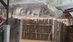 Banjir rusak rumah di Kampung Cipeusing, Desa Cimerang, Kecamatan Purabaya, Kabupaten Sukabumi. (Liputan6.com/Fira)