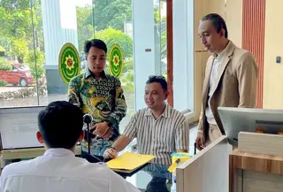 PN Jakarta Timur Terima Gugatan Terkait Kepemimpinan Organisasi Profesi dan Jabatan Publik (merdeka.com)