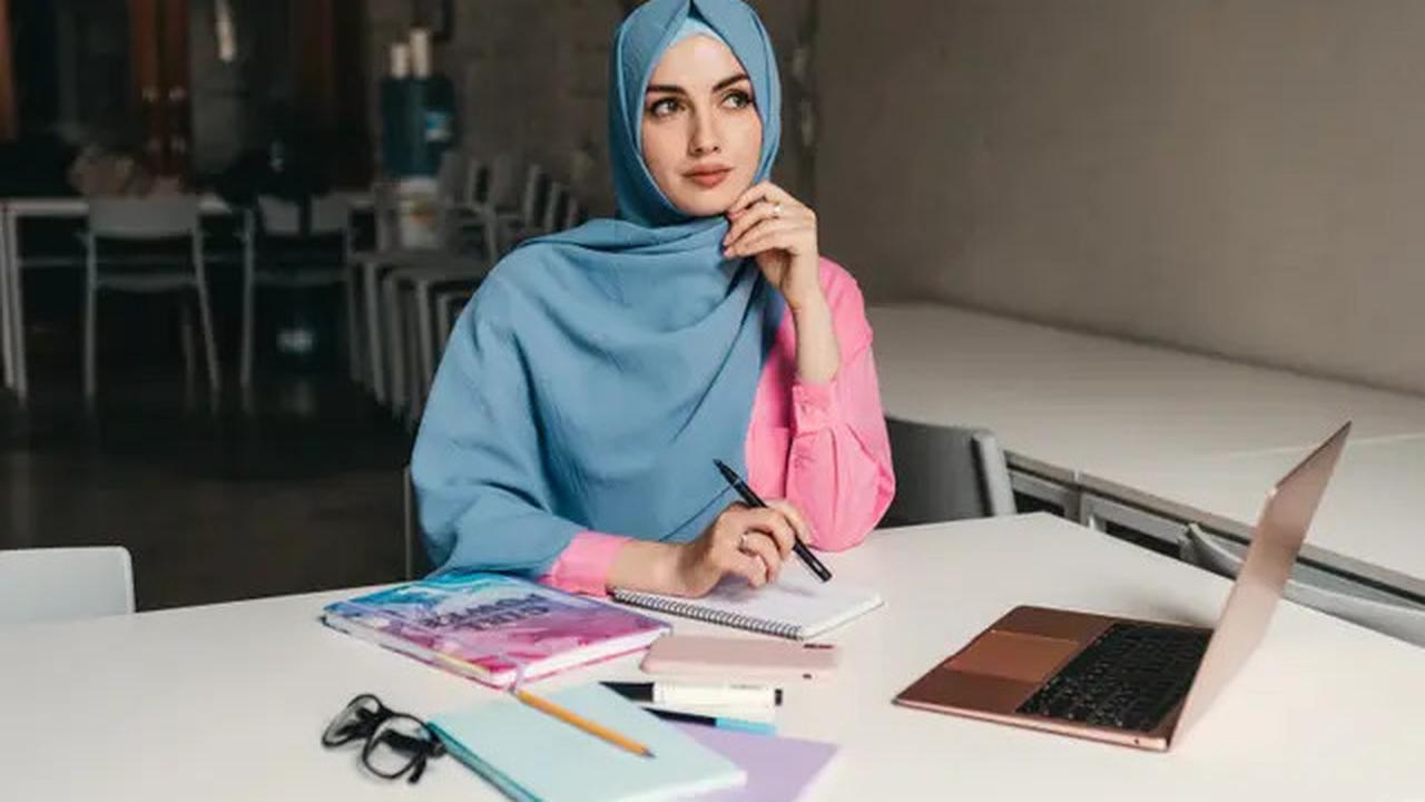 Tutup Aurat atau Bersihkan Hati Dulu, Mana Lebih Penting? Begini Kata Buya Yahya