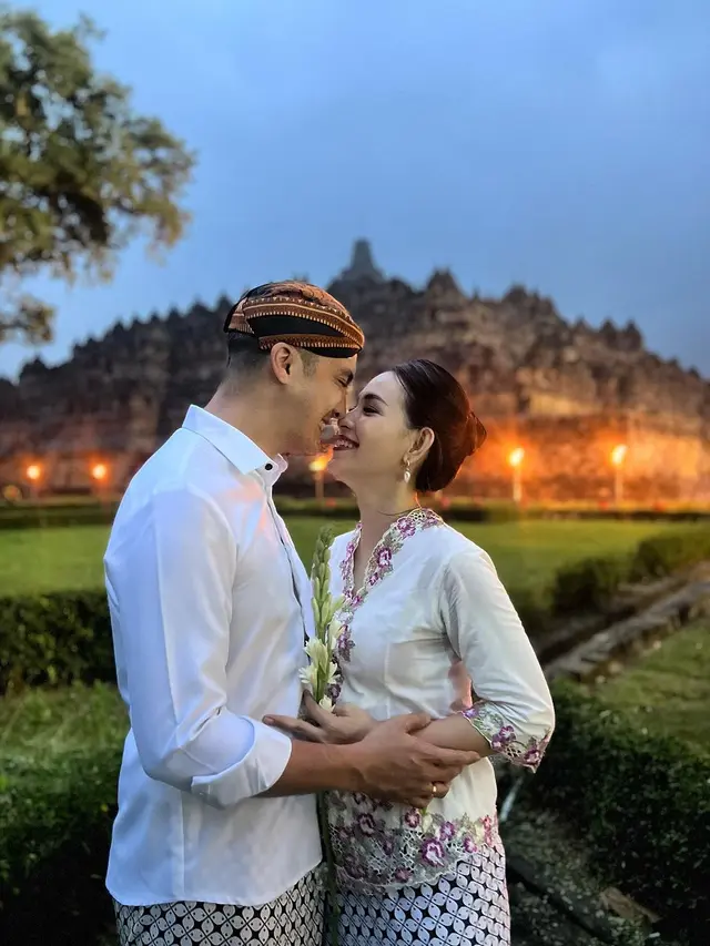 [Fimela] Rendy Kjaernett