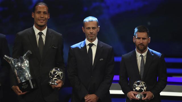 Ungguli Messi dan Ronaldo, Virgil van Dijk Jadi Pemain Terbaik Eropa