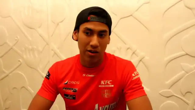 Pembalap muda Indonesia, Sean Gelael berbagi cerita kepada Bola.com tentang debutnya di GP2 2015, di sirkuit Hungaroring,Hungaria.