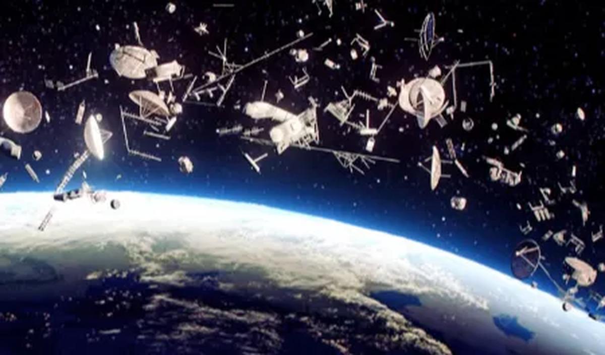 Sebab, dengan menumpuknya sampah pada planet akan mengganggu efektivitas dan pekerjaan yang dilakukan di ruang angkasa.
